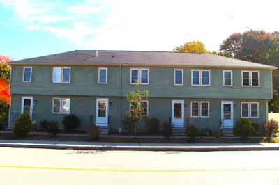 24 Crescent St #6 1