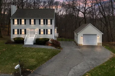 3 Edward Court