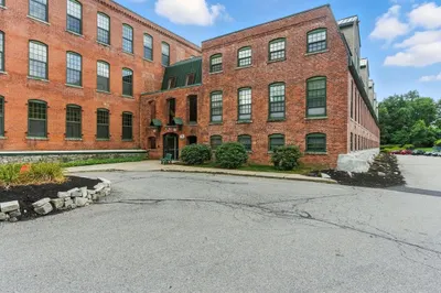 71 Princeton St #303 1