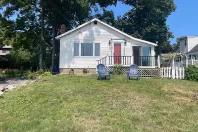 94 Gordon Rd 1