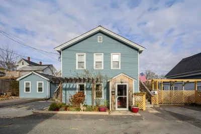 10 Shawmut Ave 1