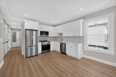 533 Washington Street #4 1