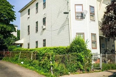 12 Vale St