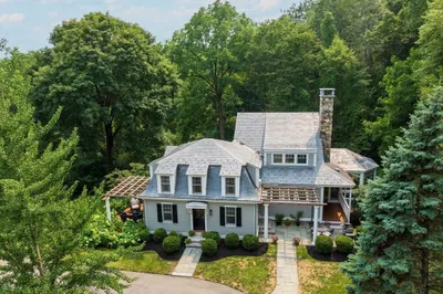 32 Intervale Rd