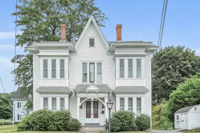 89 Forest St 1