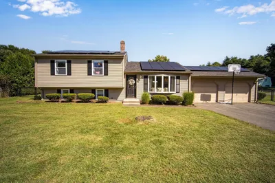 135 Tamarack Dr 1