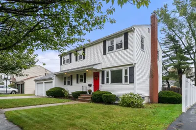 23 Christopher Drive 1