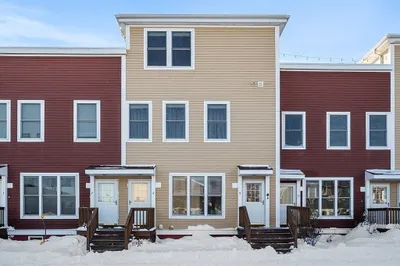 910 Saratoga St #9.