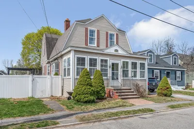 17 Rose Ave 1