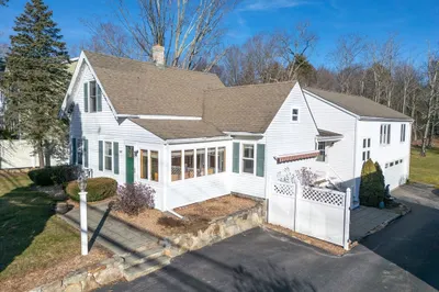 143 Hayden Rowe St