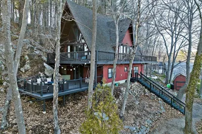 8 Harold St