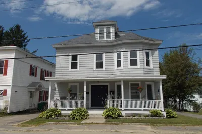 49 Pine St. #2