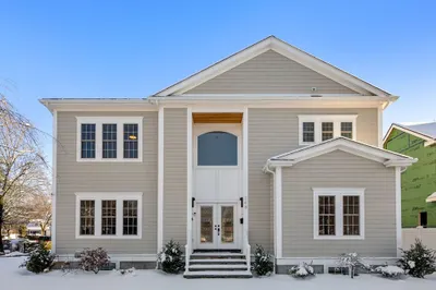 148 Lexington St 1
