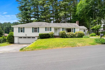 6 Norfolk Dr 1