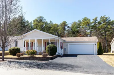 8 Willow Bend Blvd