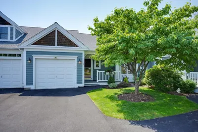 17 Whispering Brook Rd #17