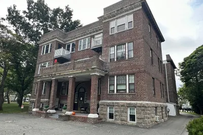 138 Main St #12