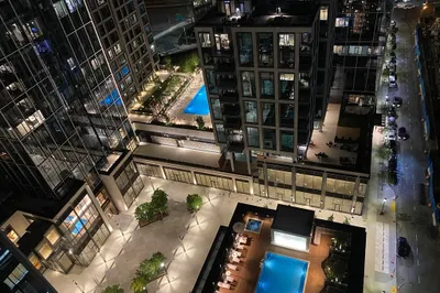 133 Seaport Blvd #1802