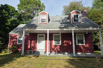 162 Winter St 1