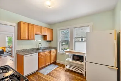 111 Williams St #1