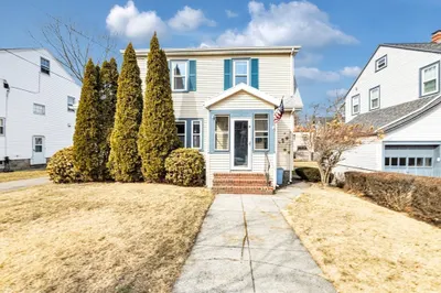 8 Courtney Road 1