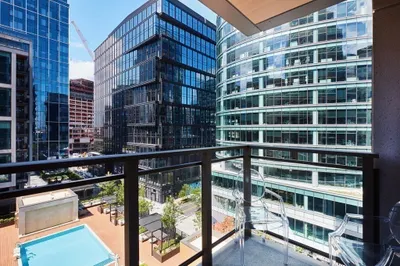 133 Seaport Blvd #905