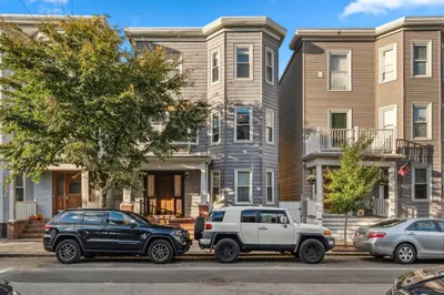 76 Marine Road #2