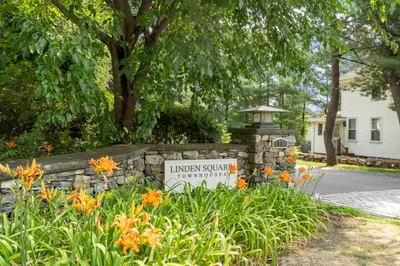 11 Oak Street #33 1