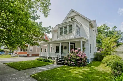 32 Greenleaf St 1