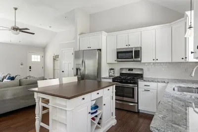 10 Cedar Ln 1