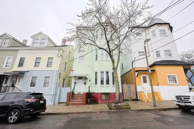 219 Trenton St