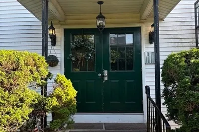 100 Howard St #1