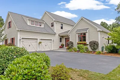 7 River Birch Way 1