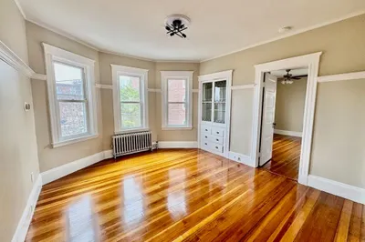 25 Rowell St #3