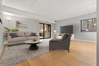 159 Main St #8B