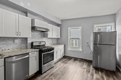 26 Alpine St #2 1
