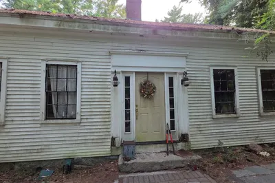 425 Main St 1