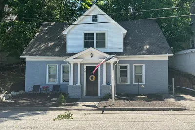 24 Proctor St 1