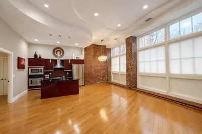 30 Market St #7