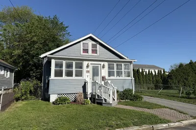 74 Outlook Ave 1