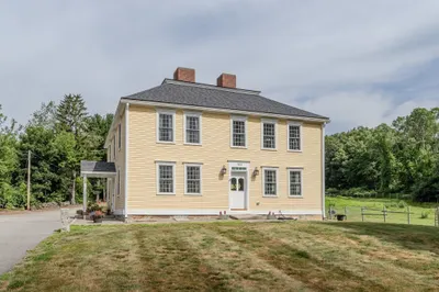 183 Main St 1