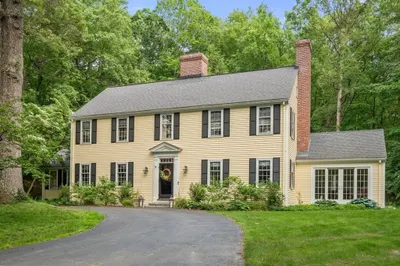 153 Old Connecticut Path 1