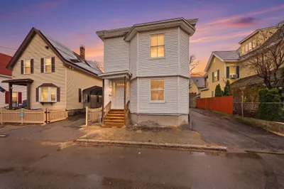 70 Pleasant St 1