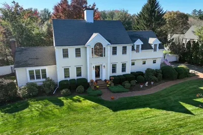 10 Pleasantwoods Ln 1