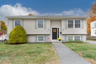 54 Middle St 1