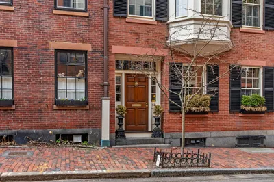 52 Pinckney St 1