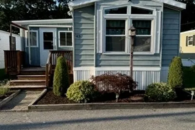 548 Kenyon Ave #43 1