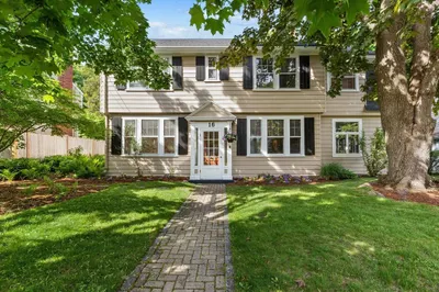 16 Preston Beach Road 1