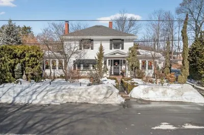 15 Wells Ave 1