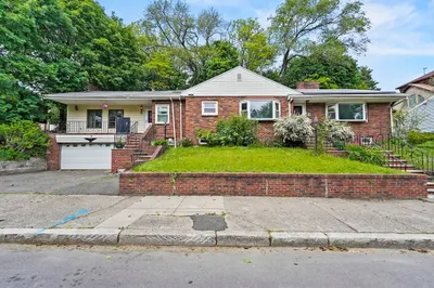215 Orange Street 1